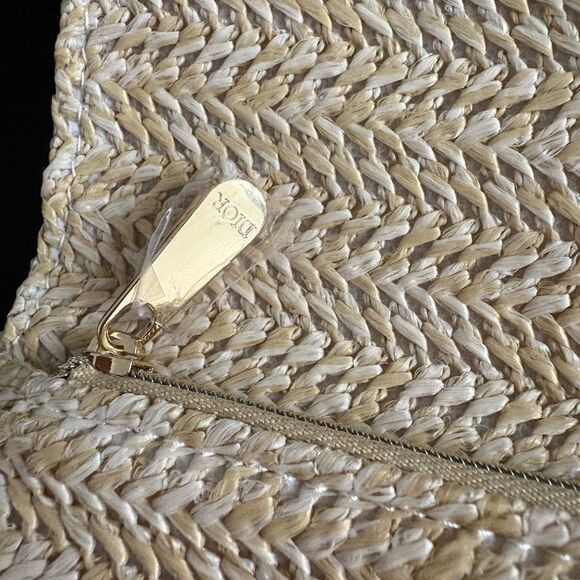 Brand new Christian Dior Clutch Pouch Beige VIP Customers Limited Novelty - Picture 5 of 9